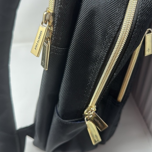 Reaction Kenneth Cole Backpack - Picture 6 of 7